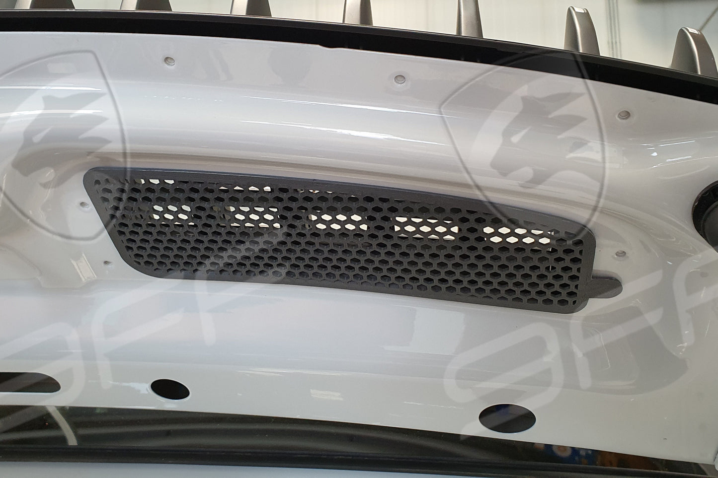 
                  
                    992 Turbo rear grille set
                  
                