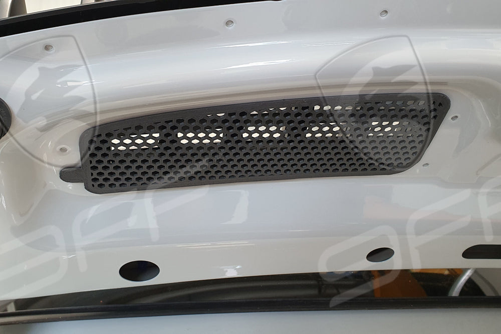 
                  
                    992 Turbo rear grille set
                  
                